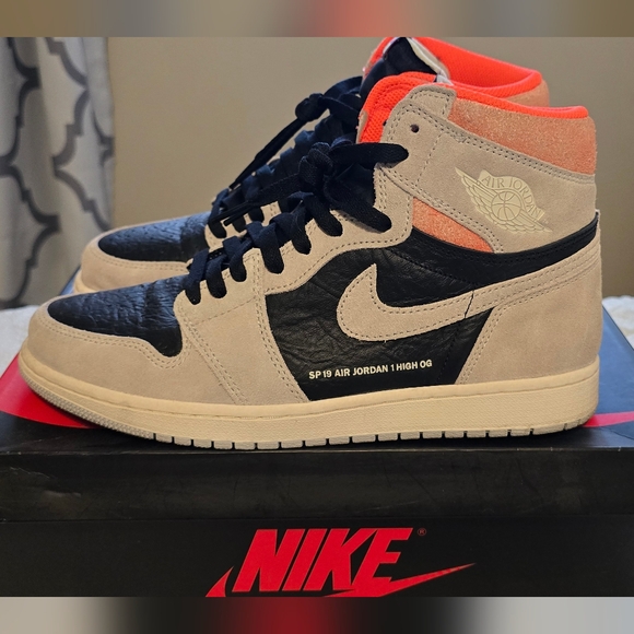 Jordan Neutral Grey Hyper Crimson - Main Image